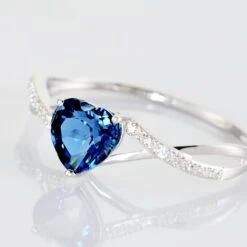 Bague Clothilde Or Blanc Topaze Et Oxyde De Zirconium -Histoire d'Or B3DFBTB795 view3