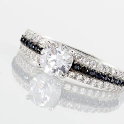 Bague Solitaire Katrina Or Blanc Oxyde De Zirconium 9 Bague Solitaire Katrina Or Blanc Oxyde De Zirconium -Histoire d'Or B3DFBZD187 view3