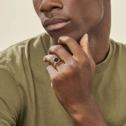 Chevalière Ovale Or Jaune Onyx -Histoire d'Or B3HMJNN022 model1