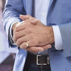 Chevalière Ovale Diamantee Soleil Or Jaune 10 Chevalière Ovale Diamantee Soleil Or Jaune -Histoire d'Or B3HMJW0119 model1