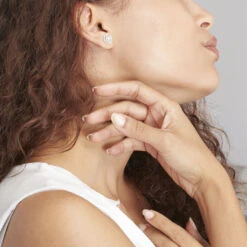 Boucles D'oreilles Puces Arroxa Or Blanc Diamant -Histoire d'Or B3OFBDW721 model0