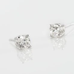 Boucles D'oreilles Puces Or Blanc Victoria Diamants -Histoire d'Or B3OFBDW847 view2