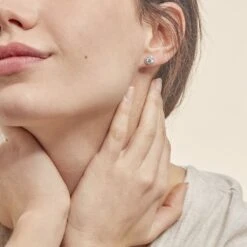 Boucles D'oreilles Puces Stelila Or Blanc Oxyde De Zirconium -Histoire d'Or B3OFBZW145 model0