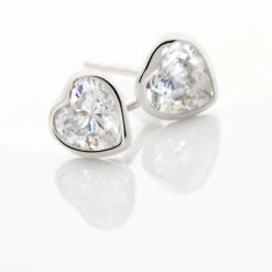 Boucles D'oreilles Puces Coeur Serti Clos Or Blanc Oxyde De Zirconium -Histoire d'Or B3OFBZW231 view2