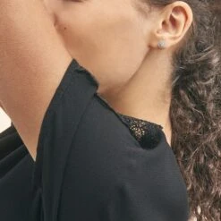 Boucles D'oreilles Puces Adriana Rond Or Blanc Oxyde De Zirconium -Histoire d'Or B3OFBZW446 model0