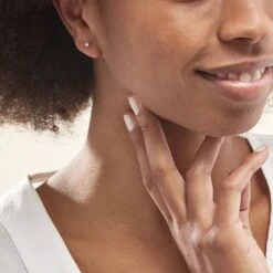 Boucles D'oreilles Puces Victoria Or Jaune Diamant -Histoire d'Or B3OFJDW635 model0