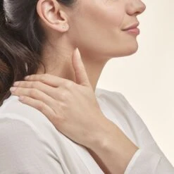 Boucles D'oreilles Puces Daria Coeur Triple Or Jaune Oxyde -Histoire d'Or B3OFJZW629 model0