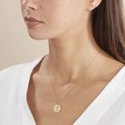 Pendentif Vierge Rond Or Jaune -Histoire d'Or B3PMJW0213 model2