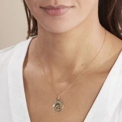 Pendentif Vierge A L'enfant Ovale Or Jaune -Histoire d'Or B3PMJW0222 model2