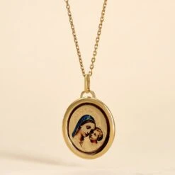 Pendentif Vierge A L'enfant Ovale Or Jaune -Histoire d'Or B3PMJW0222 view2