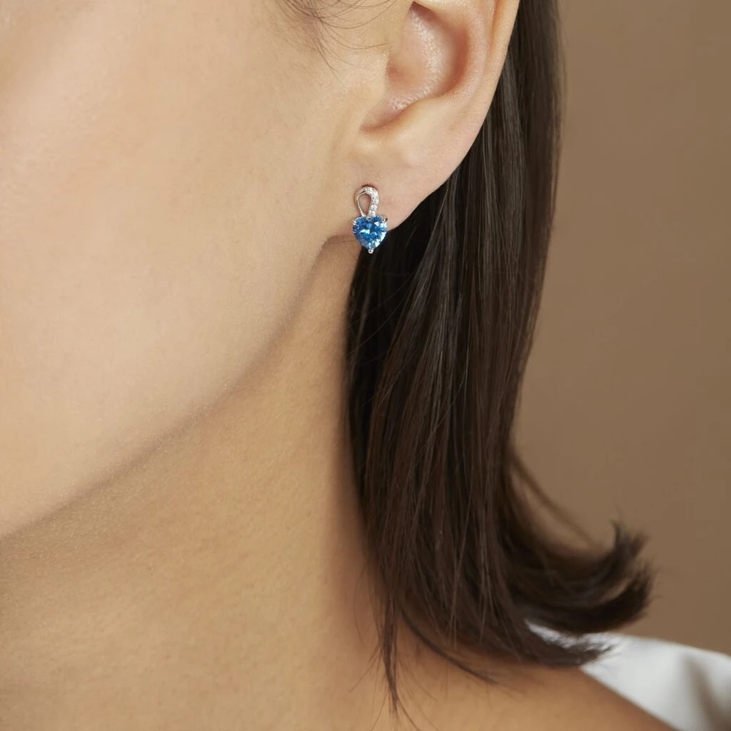 Boucles D'oreilles Puces Argent Blanc Atieno Oxyde De Zirconium 5 Boucles D'oreilles Puces Argent Blanc Atieno Oxyde De Zirconium – Image 5