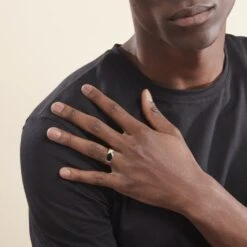 Chevalière Plaqué Or Jaune Maximino Oxydes De Zirconium Et Email Noir -Histoire d'Or FQHHJZW112 model1