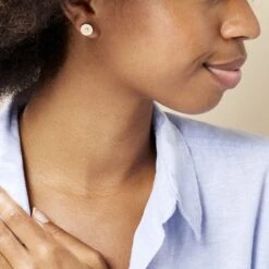 Boucles D'oreilles Puces Carmina Plaqué Or Jaune Oxyde De Zirconium -Histoire d'Or FQOFJZW478 model0